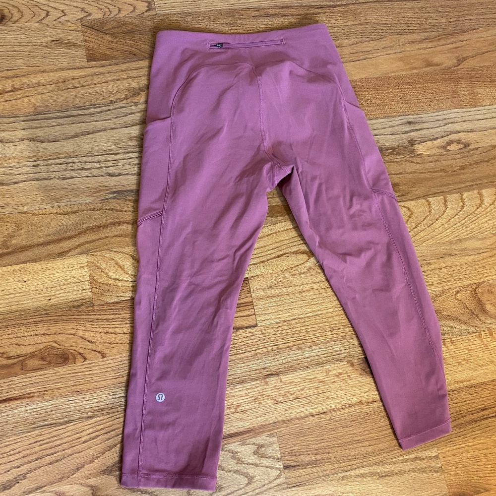 Pink Lululemon cropped leggings